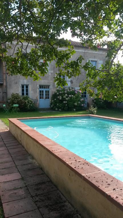Maison Arriu Bed and Breakfast Montaut  Exterior foto